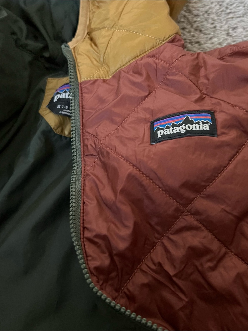 Patagonia Kids Quilted Hooded Jacket - Rust/Mustard/Olive Size 7/8 - Picture 4 of 8